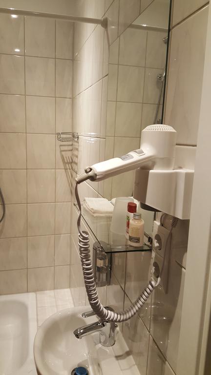 Elifim Hotell Berlin Eksteriør bilde